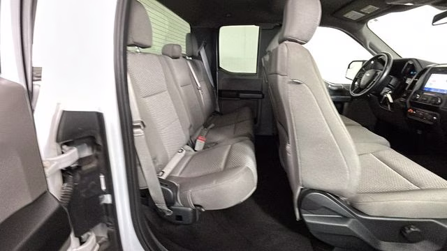 2019 Oxford White Ford F-150 XLT 4X4 Truck