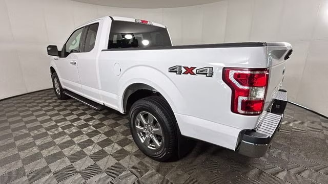 2019 Oxford White Ford F-150 XLT 4X4 Truck