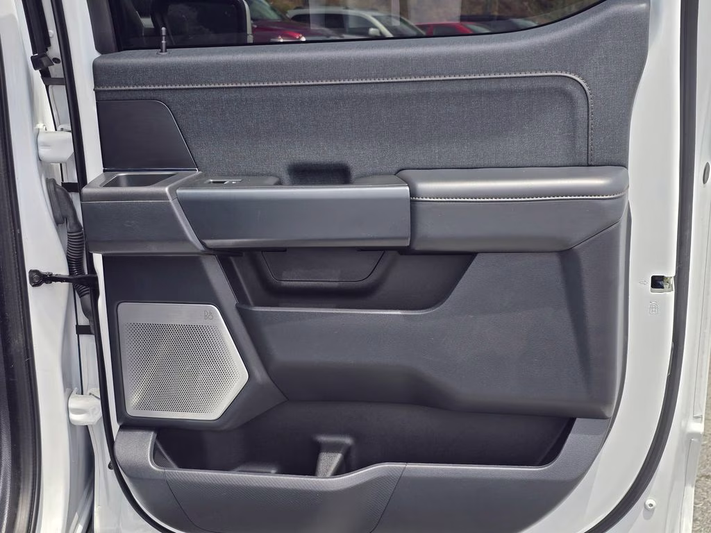 2023 Oxford White Ford F-150 Raptor 4X4 Truck