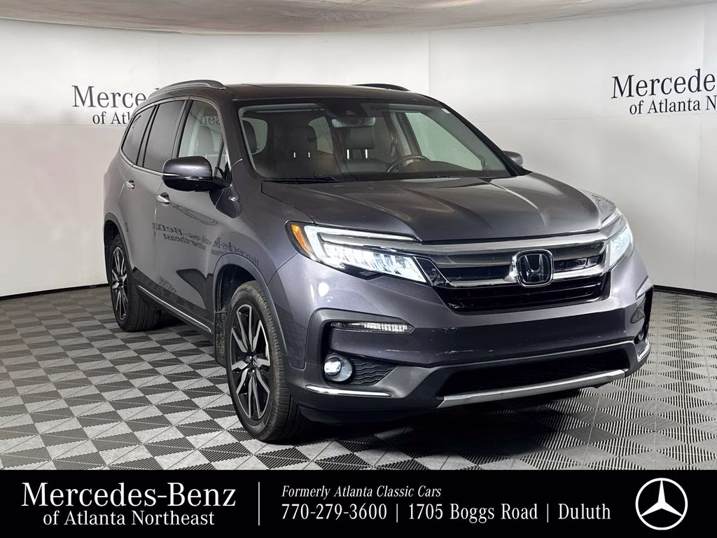 2022 Modern Steel Metallic Honda Pilot Touring FWD SUV