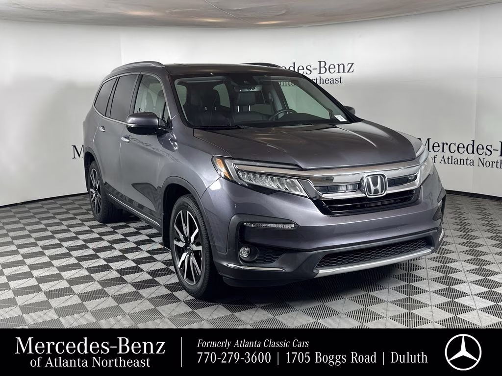 2022 Modern Steel Metallic Honda Pilot Touring FWD SUV