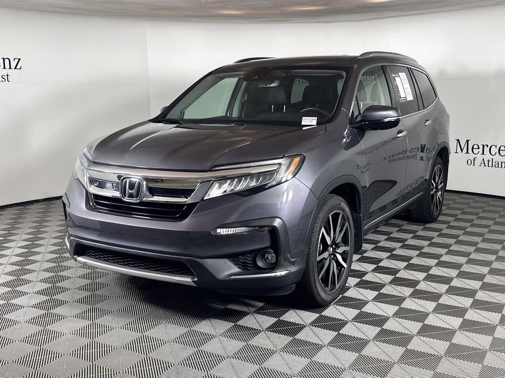 2022 Modern Steel Metallic Honda Pilot Touring FWD SUV