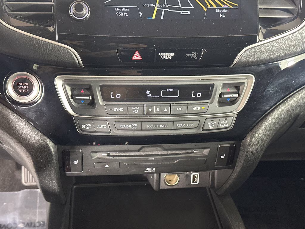 2022 Modern Steel Metallic Honda Pilot Touring FWD SUV