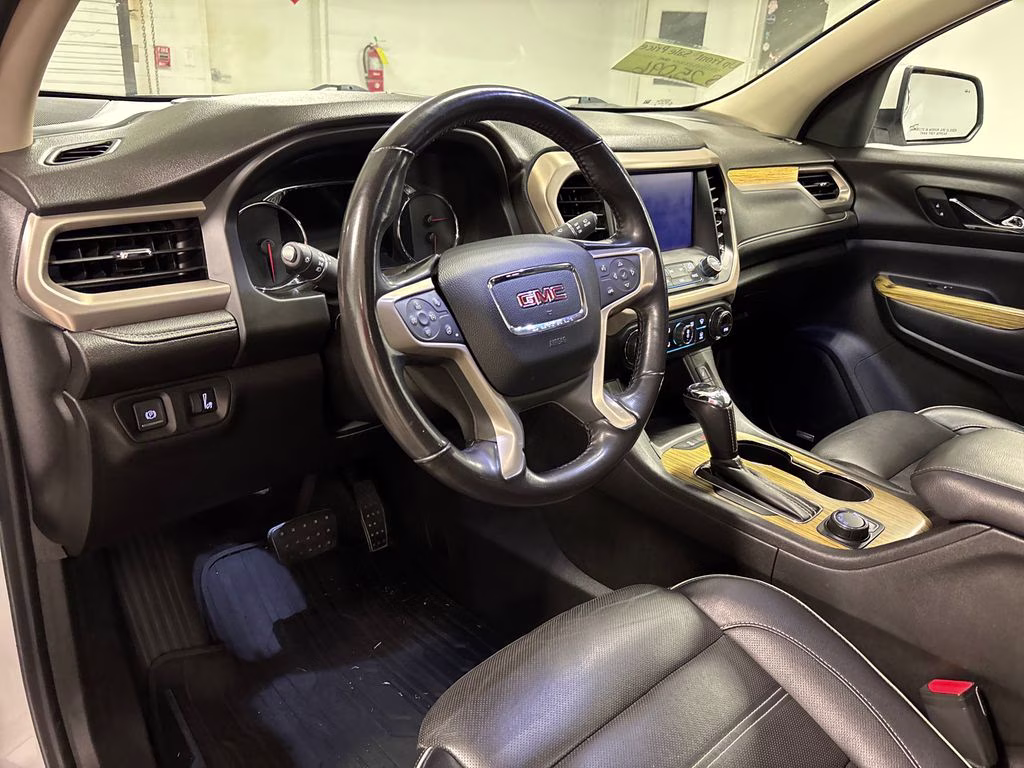 2019 White Frost Tricoat GMC Acadia Denali FWD SUV
