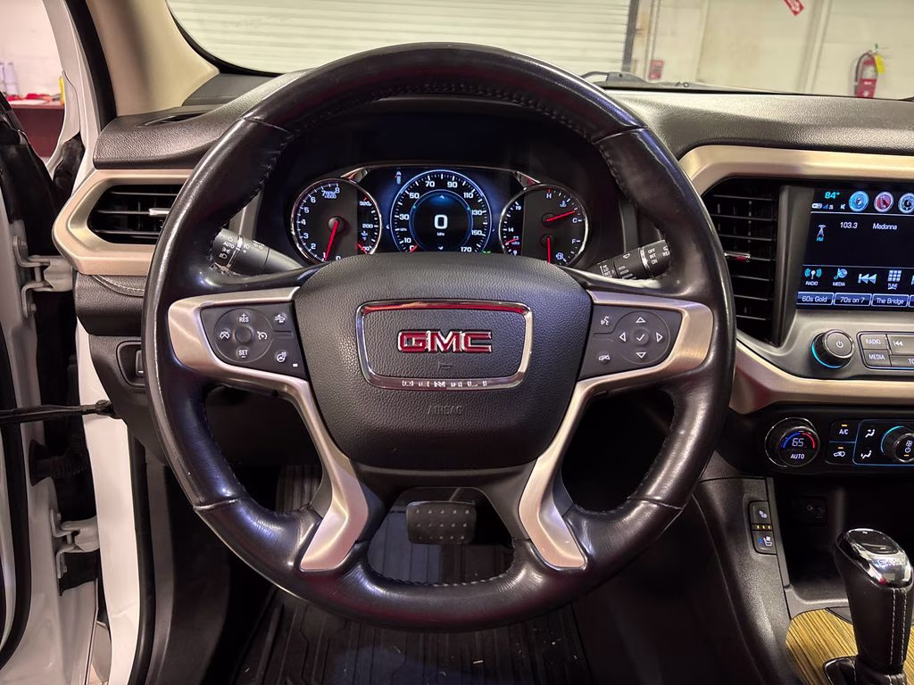 2019 White Frost Tricoat GMC Acadia Denali FWD SUV