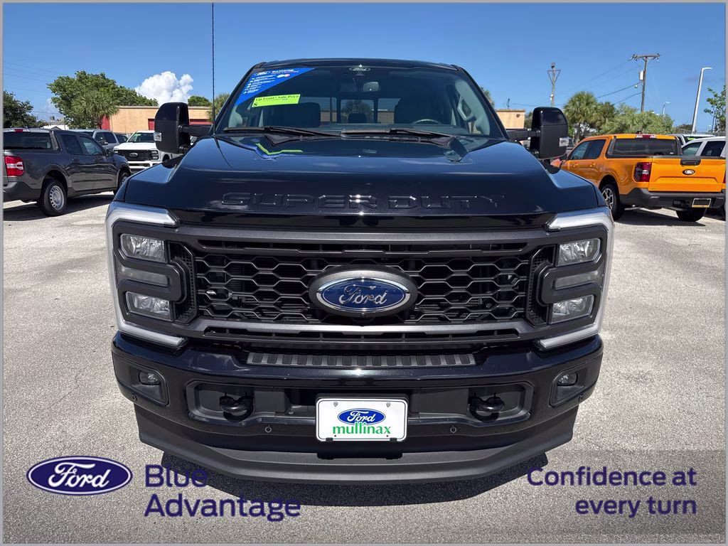 2024 Agate Black Metallic Ford Super Duty F-350 SRW Lariat 4X4 Truck