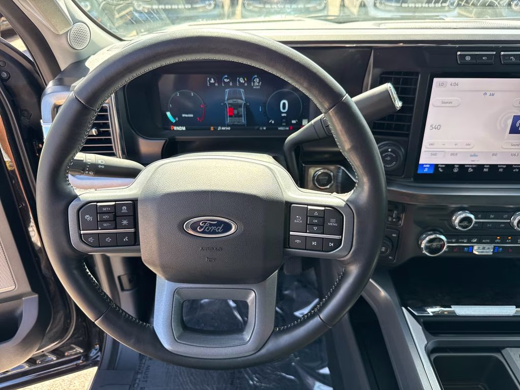 2024 Agate Black Metallic Ford Super Duty F-350 SRW Lariat 4X4 Truck