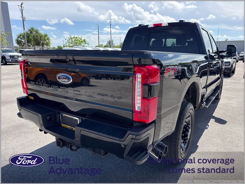 2024 Agate Black Metallic Ford Super Duty F-350 SRW Lariat 4X4 Truck
