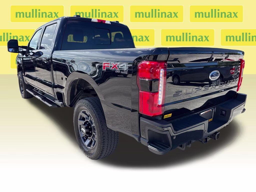2024 Agate Black Metallic Ford Super Duty F-350 SRW Lariat 4X4 Truck