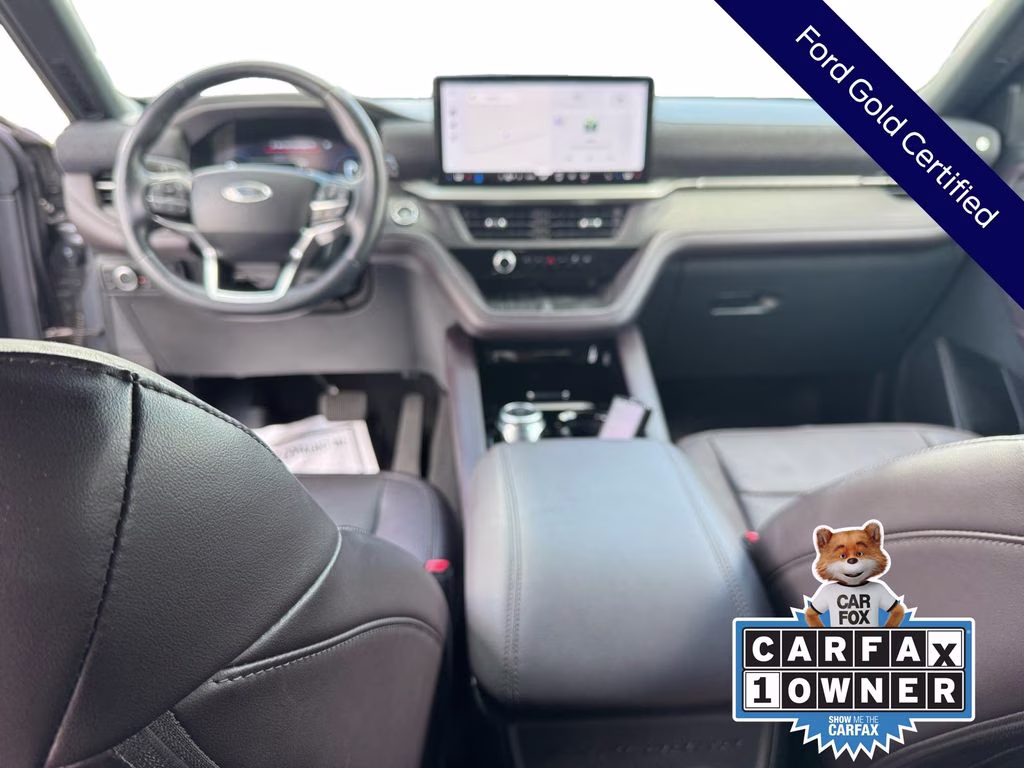 2025 Gray Metallic Ford Explorer Platinum 4X4 SUV