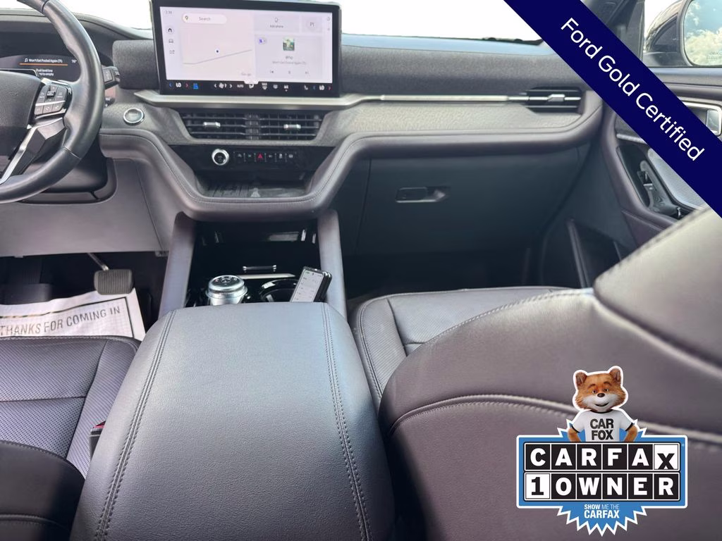2025 Gray Metallic Ford Explorer Platinum 4X4 SUV