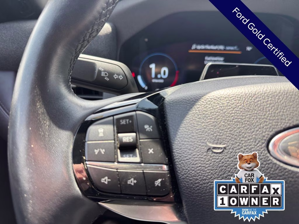 2025 Gray Metallic Ford Explorer Platinum 4X4 SUV