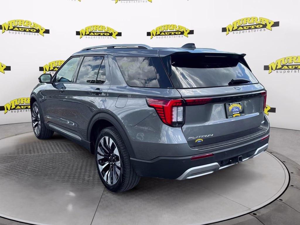 2025 Gray Metallic Ford Explorer Platinum 4X4 SUV