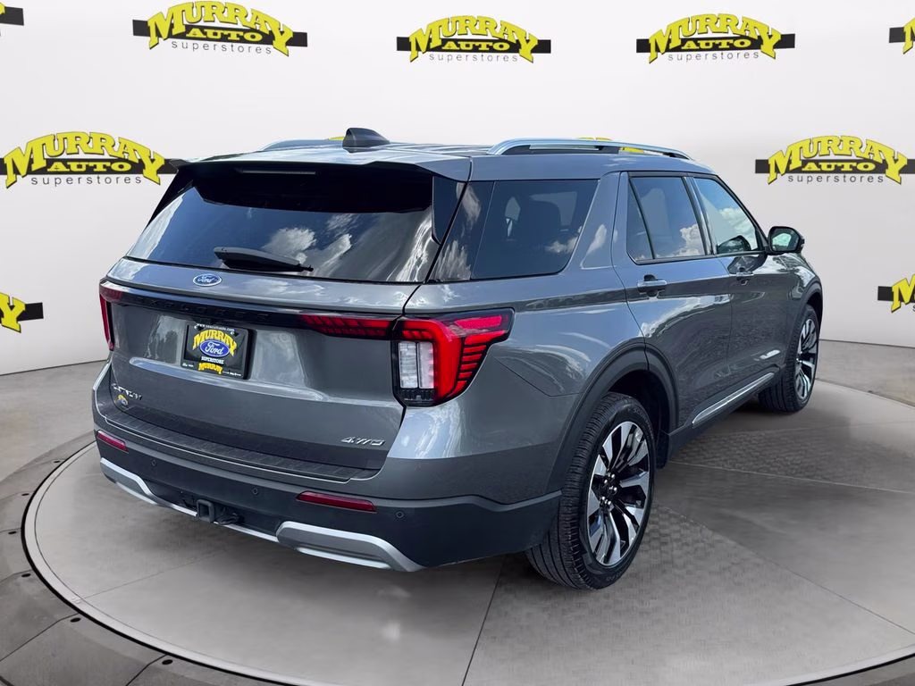 2025 Gray Metallic Ford Explorer Platinum 4X4 SUV