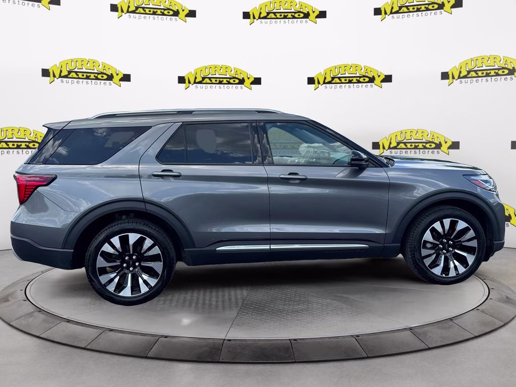 2025 Gray Metallic Ford Explorer Platinum 4X4 SUV