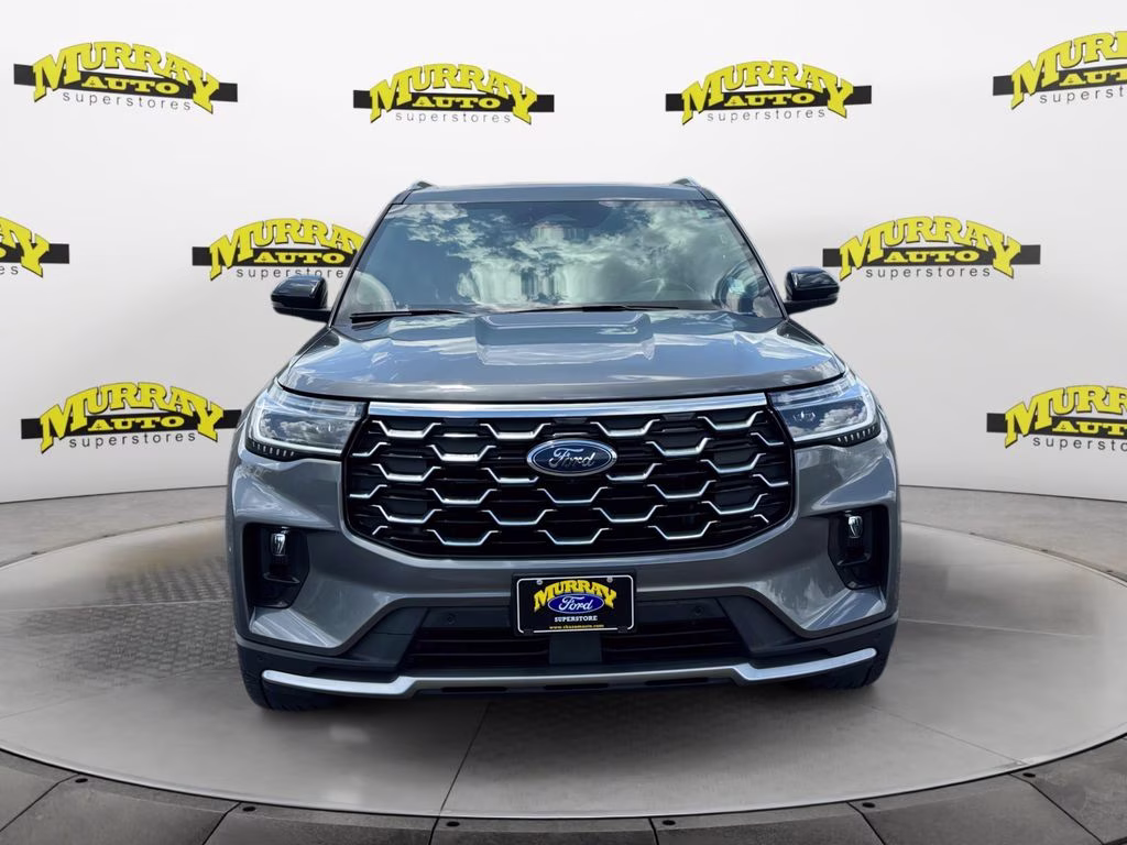 2025 Gray Metallic Ford Explorer Platinum 4X4 SUV