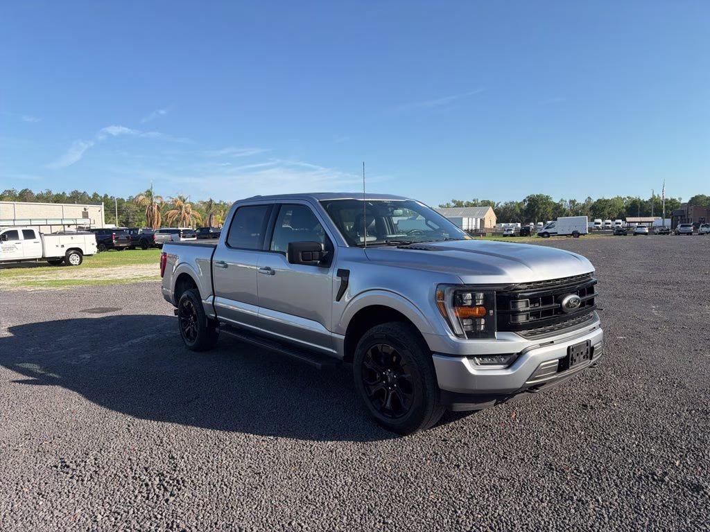 2022 Silver Metallic Ford F-150 XLT 4X4 Truck