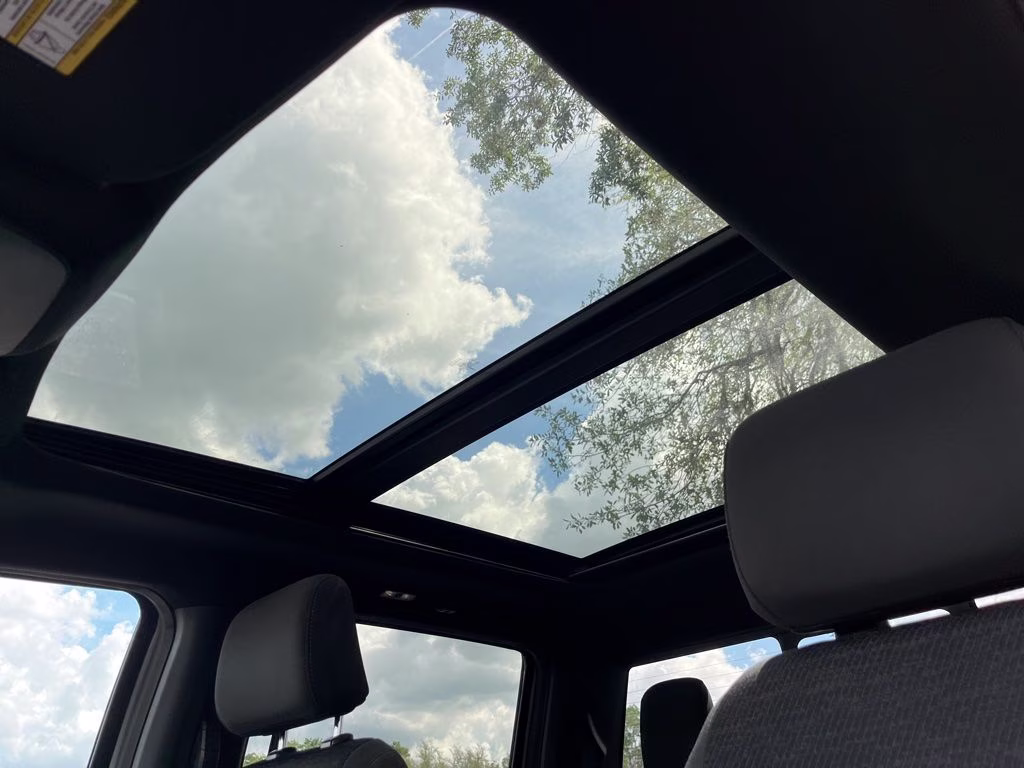 2023 Avalanche Ford F-150 XLT 4X4 Truck