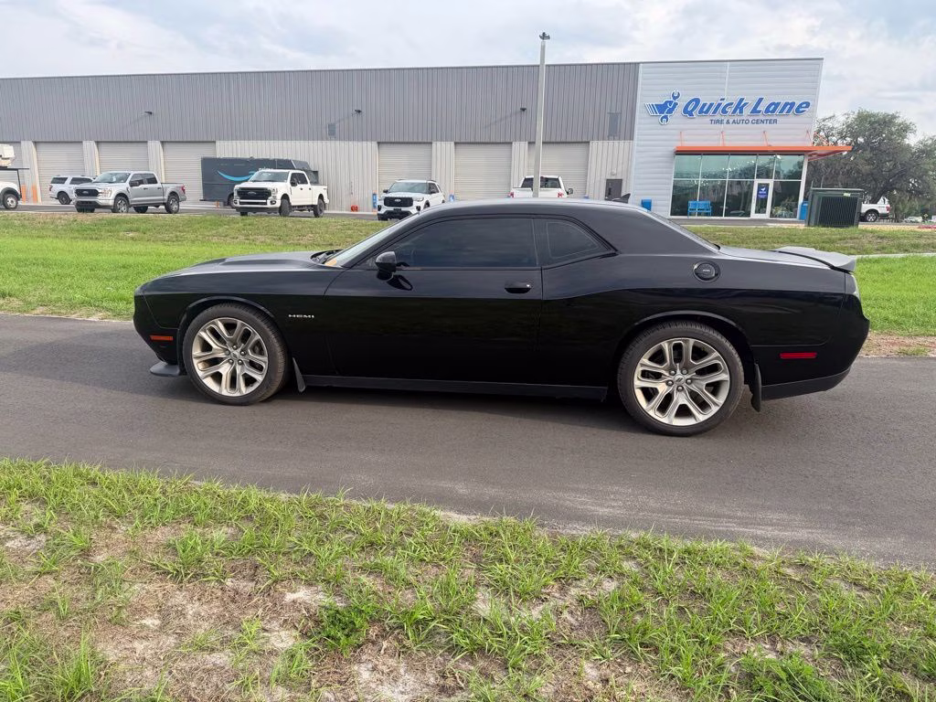 2020 Pitch Black Clearcoat Dodge Challenger R/T RWD Coupe