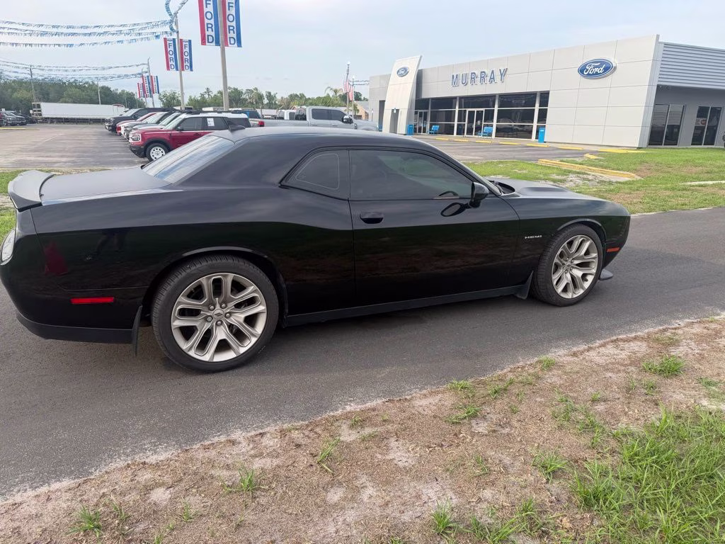 2020 Pitch Black Clearcoat Dodge Challenger R/T RWD Coupe