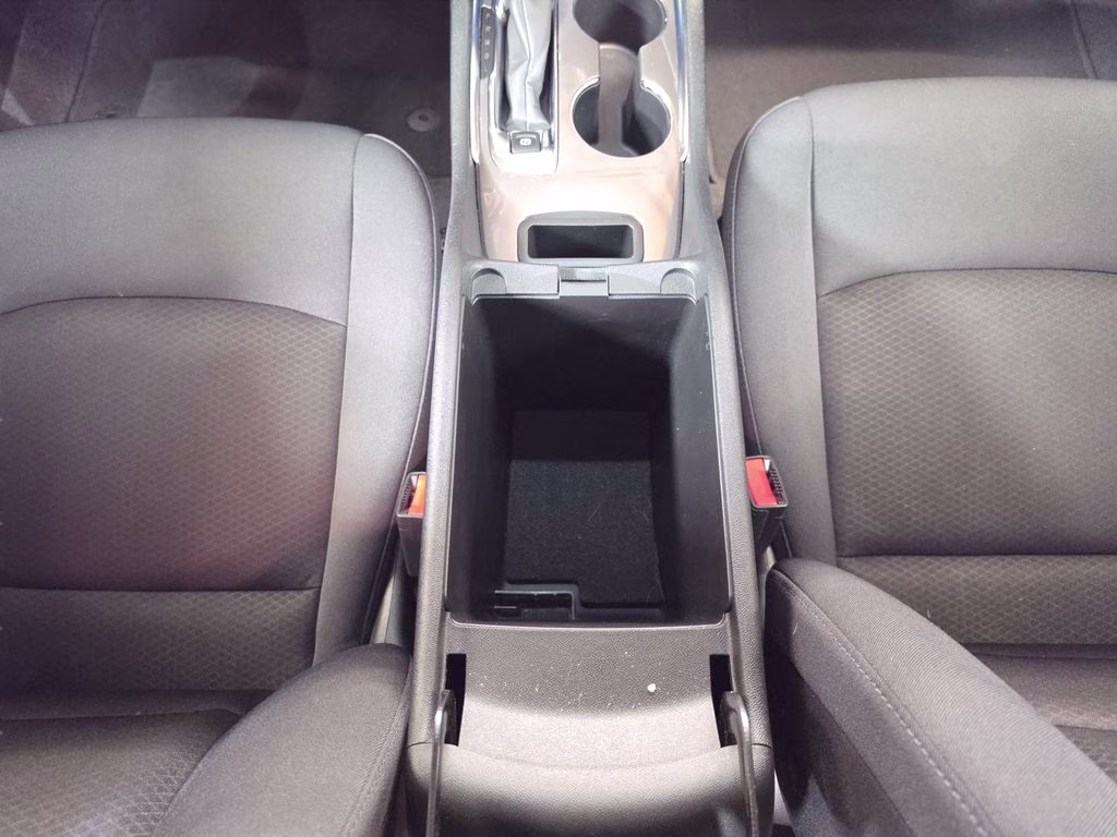 2025 Summit White Chevrolet Malibu LT FWD Sedan