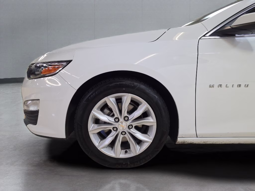 2025 Summit White Chevrolet Malibu LT FWD Sedan