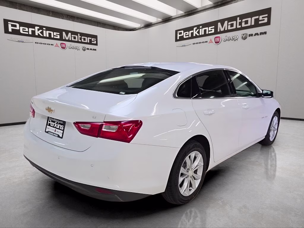 2025 Summit White Chevrolet Malibu LT FWD Sedan