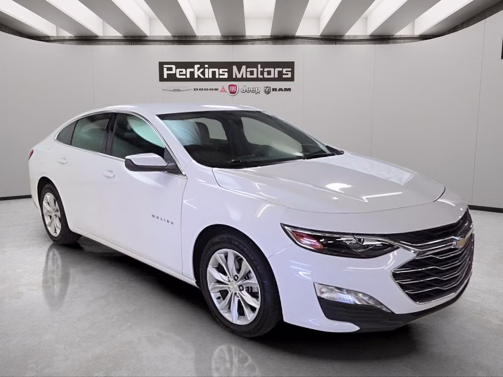 2025 Summit White Chevrolet Malibu LT FWD Sedan