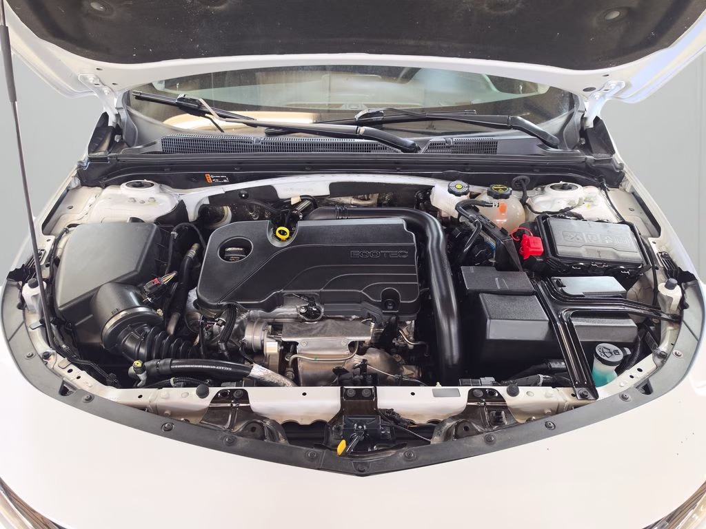 2025 Summit White Chevrolet Malibu LT FWD Sedan