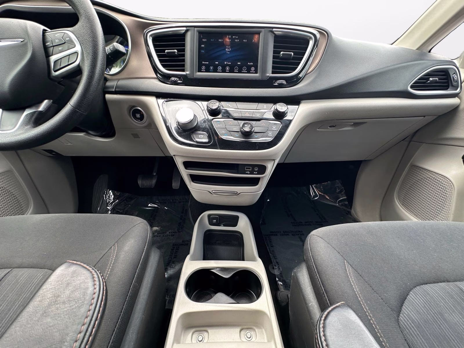 2019 Ocean Blue Metallic Chrysler Pacifica L FWD Van