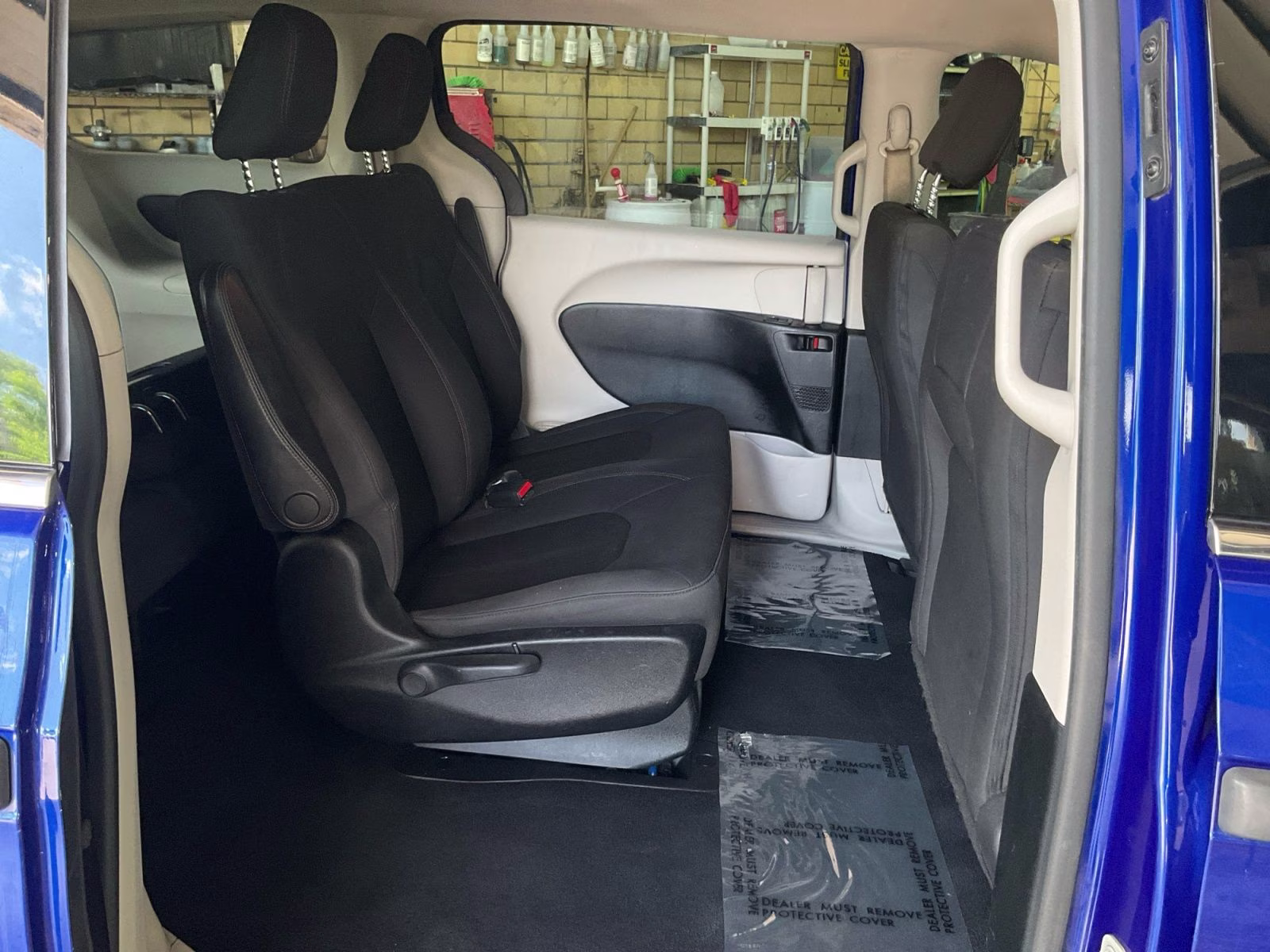 2019 Ocean Blue Metallic Chrysler Pacifica L FWD Van