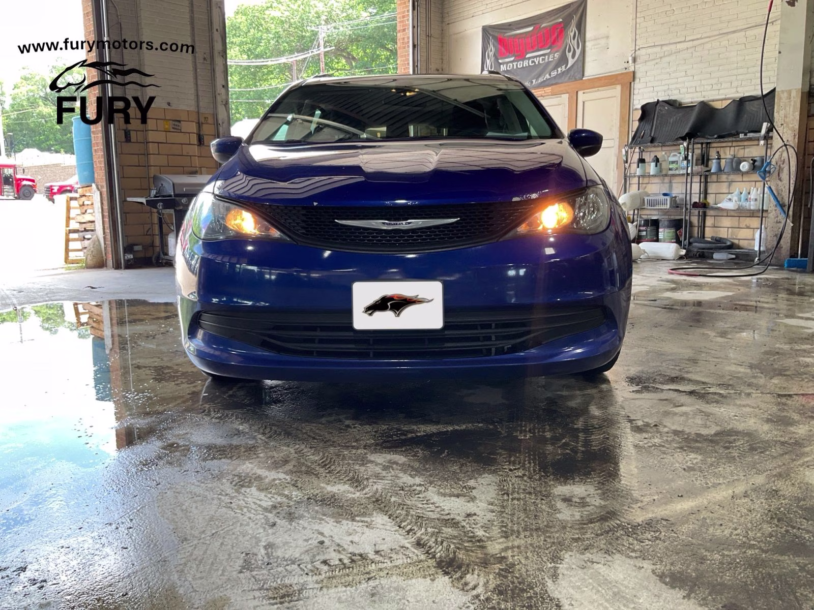2019 Ocean Blue Metallic Chrysler Pacifica L FWD Van