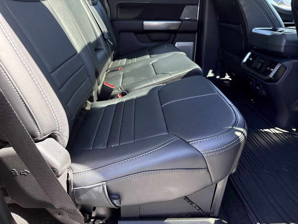 2023 Star White Metallic Tri-Coat Ford F-150 Platinum 4X4 Truck