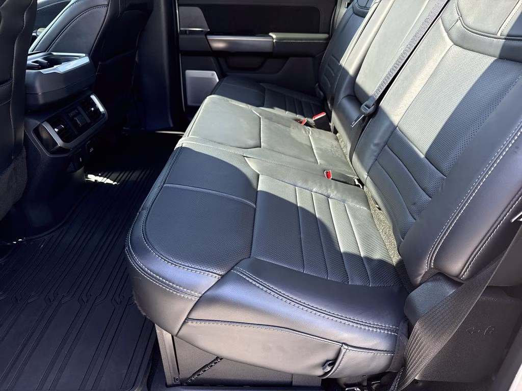 2023 Star White Metallic Tri-Coat Ford F-150 Platinum 4X4 Truck