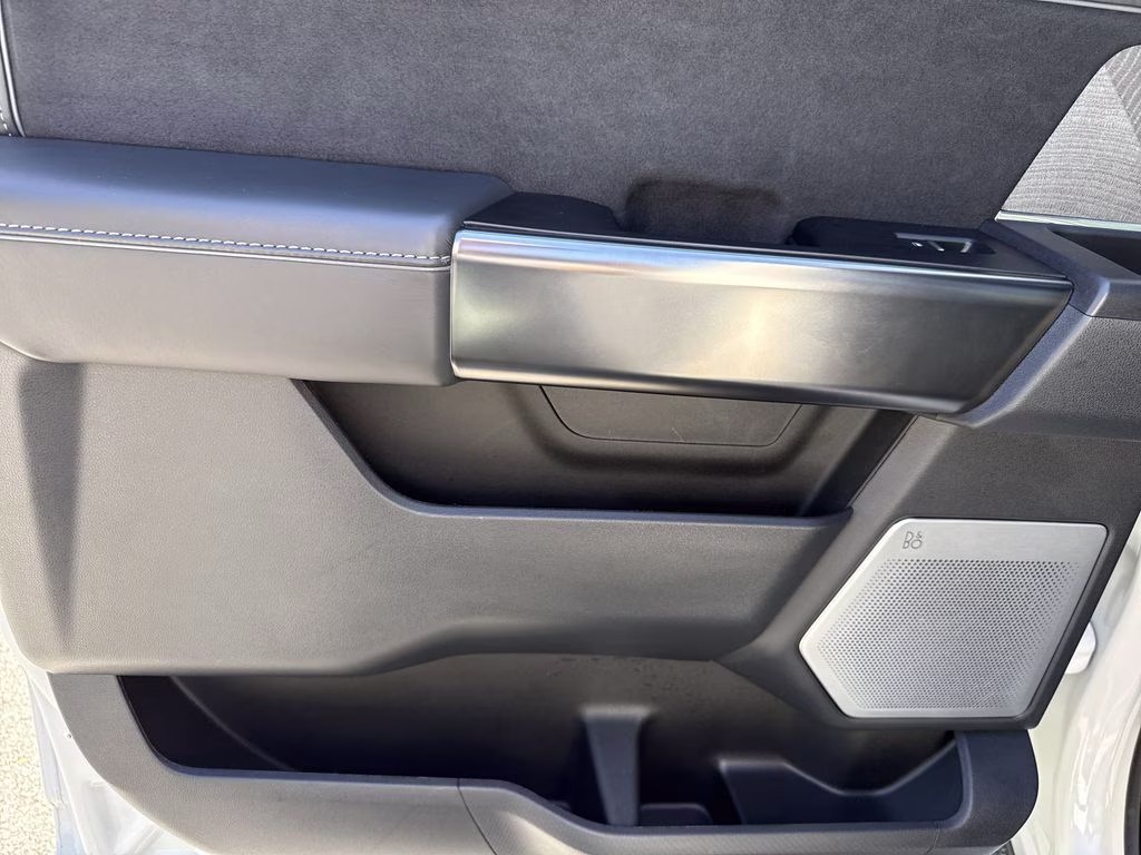 2023 Star White Metallic Tri-Coat Ford F-150 Platinum 4X4 Truck