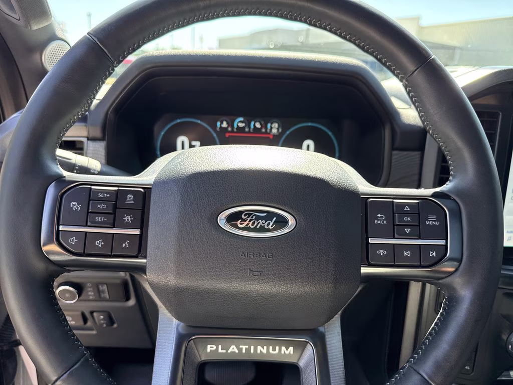 2023 Star White Metallic Tri-Coat Ford F-150 Platinum 4X4 Truck