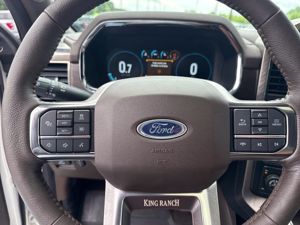 2022 Star White Metallic Tri-Coat Ford F-150 King Ranch 4X4 Truck