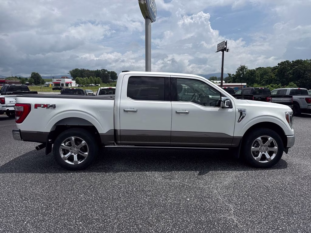 2022 Star White Metallic Tri-Coat Ford F-150 King Ranch 4X4 Truck