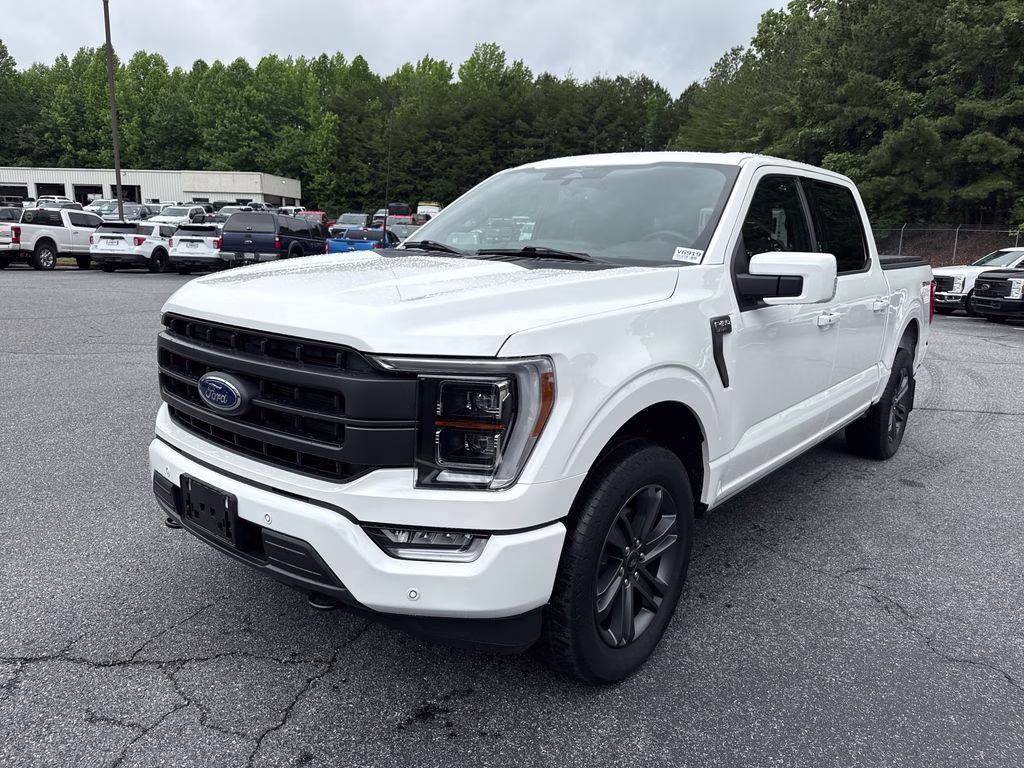 2023 Star White Metallic Tri-Coat Ford F-150 Lariat 4X4 Truck