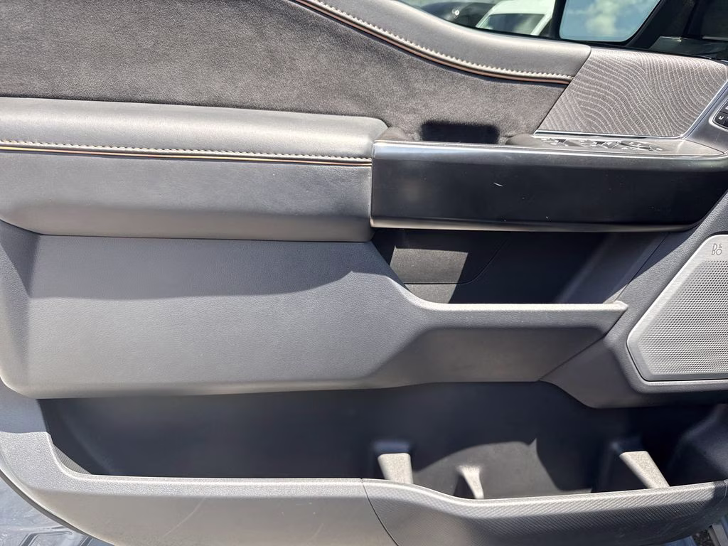 2023 Azure Gray Metallic Tri-Coat Ford F-150 Platinum 4X4 Truck