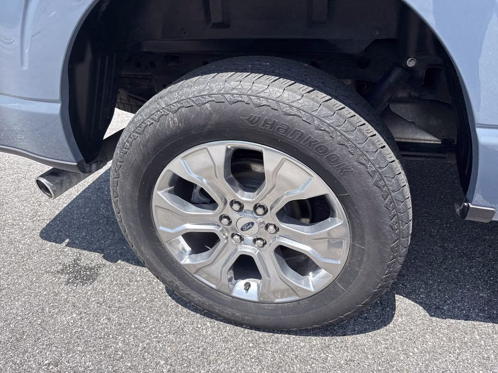 2023 Azure Gray Metallic Tri-Coat Ford F-150 Platinum 4X4 Truck