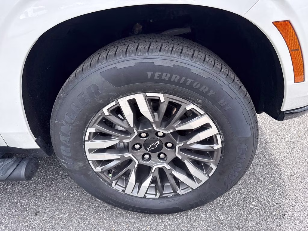 2025 Iridescent Pearl Tricoat Chevrolet Tahoe Z71 4X4 SUV