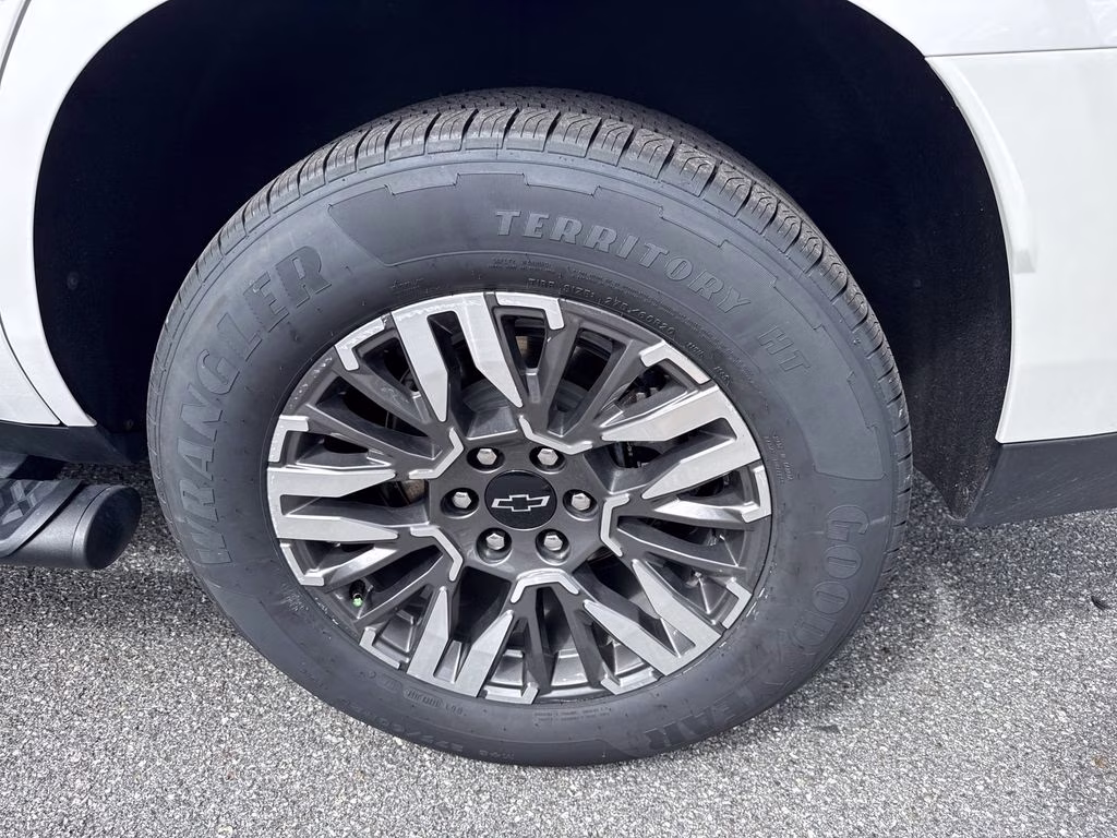 2025 Iridescent Pearl Tricoat Chevrolet Tahoe Z71 4X4 SUV