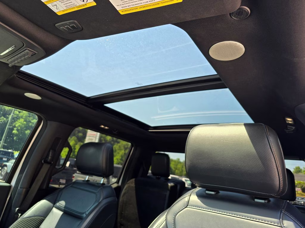 2023 Oxford White Ford F-150 Raptor 4X4 Truck