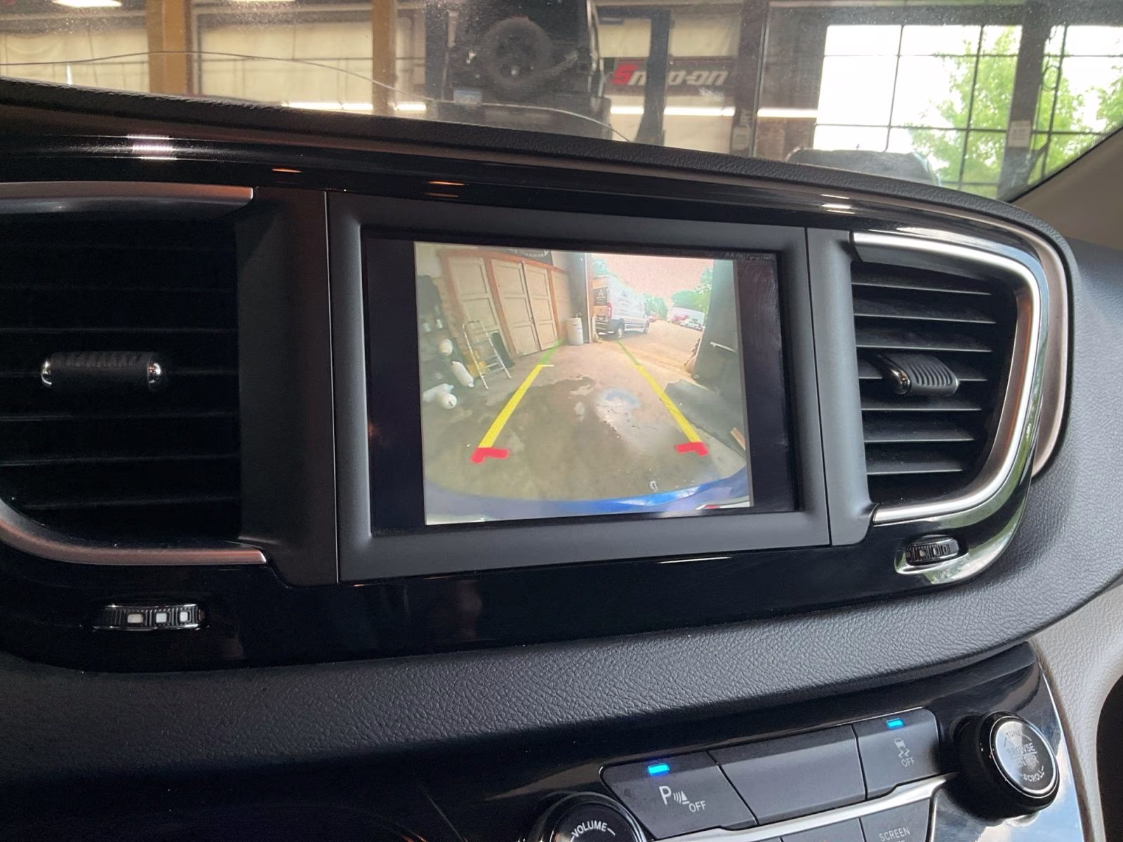2019 Ocean Blue Metallic Chrysler Pacifica L FWD Van