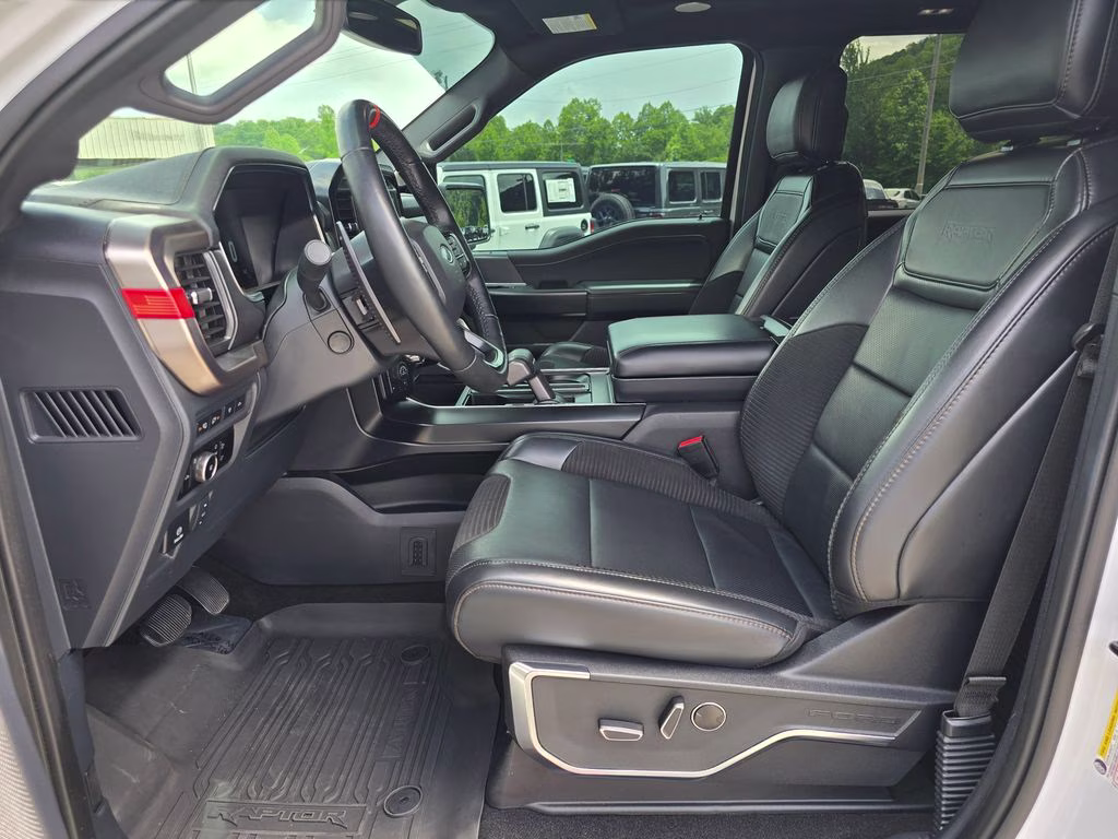 2023 Oxford White Ford F-150 Raptor 4X4 Truck