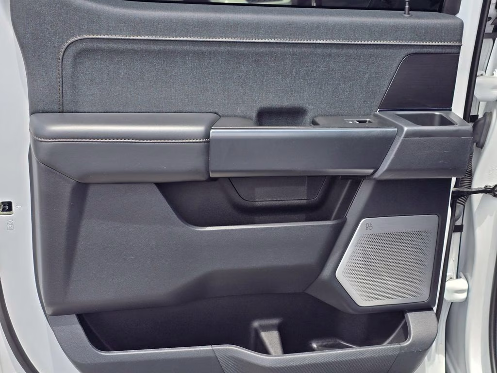 2023 Oxford White Ford F-150 Raptor 4X4 Truck