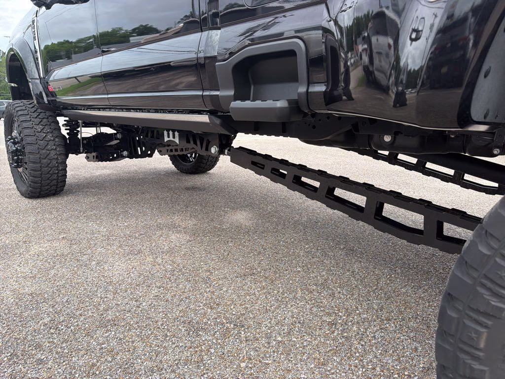 2024 Agate Black Metallic Ford Super Duty F-450 DRW Platinum 4X4 Truck