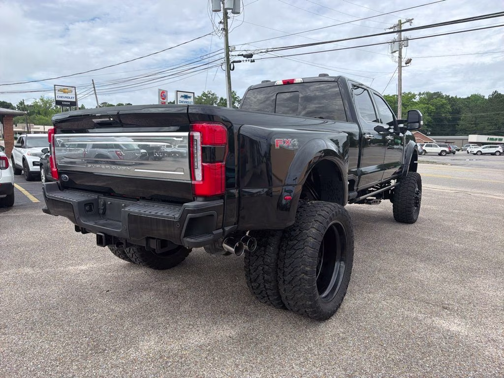 2024 Agate Black Metallic Ford Super Duty F-450 DRW Platinum 4X4 Truck