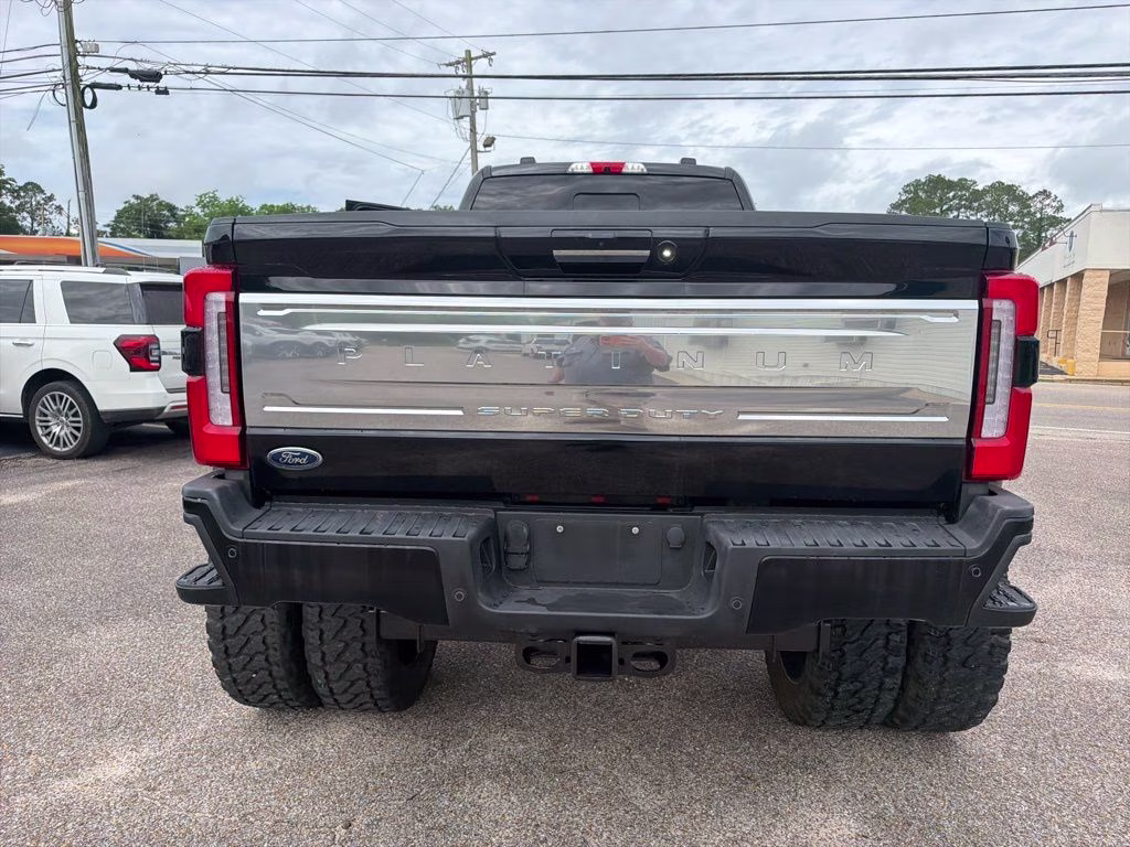 2024 Agate Black Metallic Ford Super Duty F-450 DRW Platinum 4X4 Truck